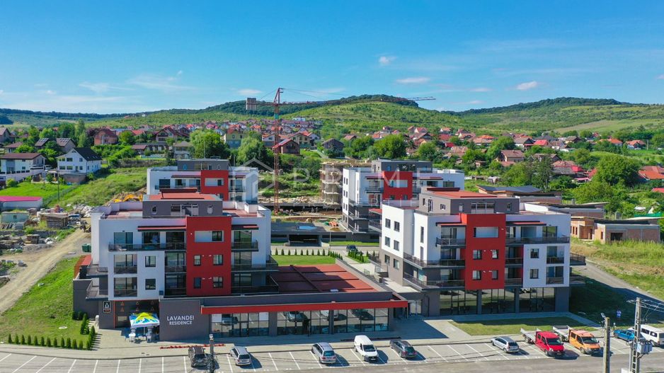 Apartament modern cu 3 camere, bloc nou cu lift și parcare privată - Poză 9