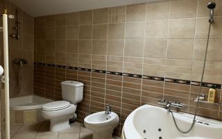 Vilă de închiriat – 260 mp utili, teren 1300 mp, 5 dormitoare, 3 băi, 3 balcoane - Poză 11