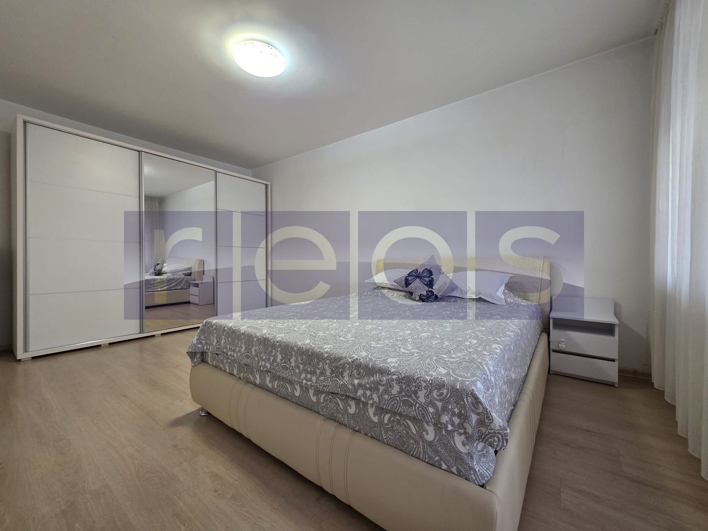 VANZARE -2 CAMERE -DECOMANDAT -PARCARE -CENTRALA PROPRIE - Poză 4