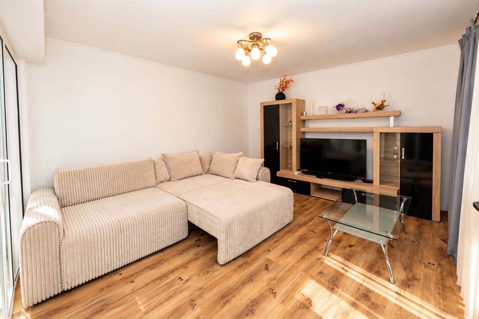 Apartament 2 camere de vanzare, 67mp mobilat, parcare, bloc cu 6 ap. - Poză 15