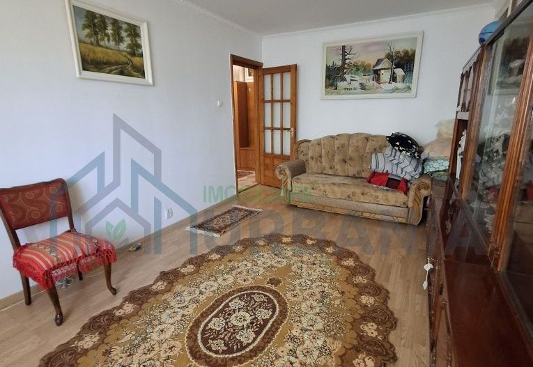 Apartament cu 2 cam D Dacia peste stradă de Biserică - Poză 3