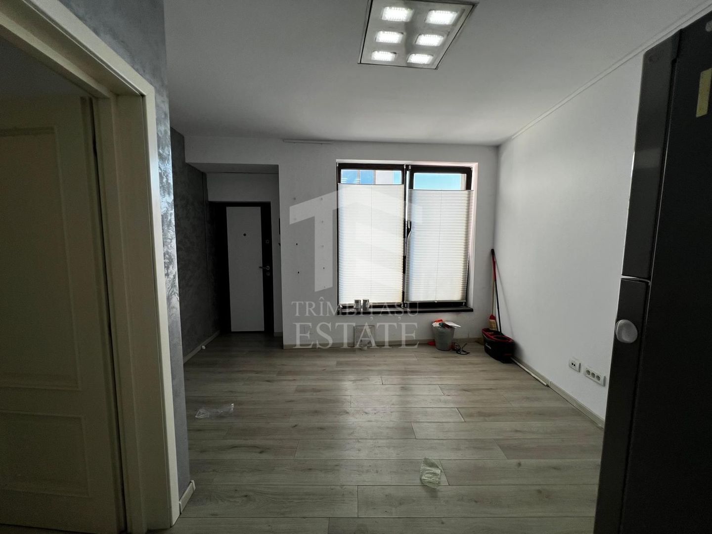 Spatiu Birou Stradal Zona Plevnei-Basarab 55mp - Poză 3