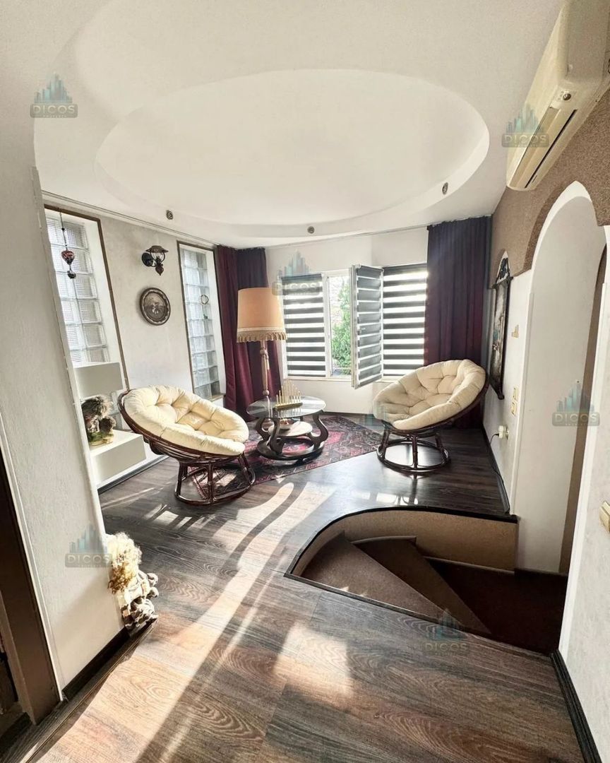 Casă de vânzare pe strada Tudor Vladimirescu - Poză 4