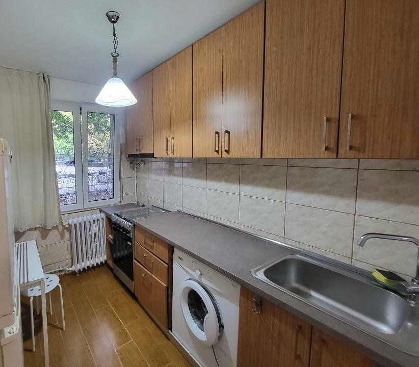 Apartament 2 Camere Renovat 2024 - Poză 1