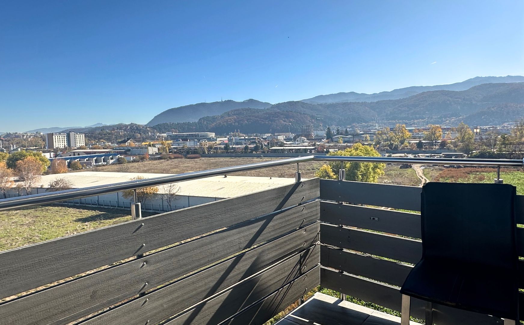 Apartament modern cu 2 camere și vedere spectaculoasă spre munți Avantgarden 3 - Poză 3