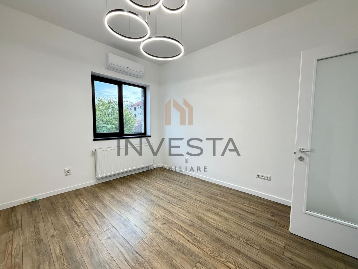 Apartament cu 2 camere, zona Centrala ! - Poză 4