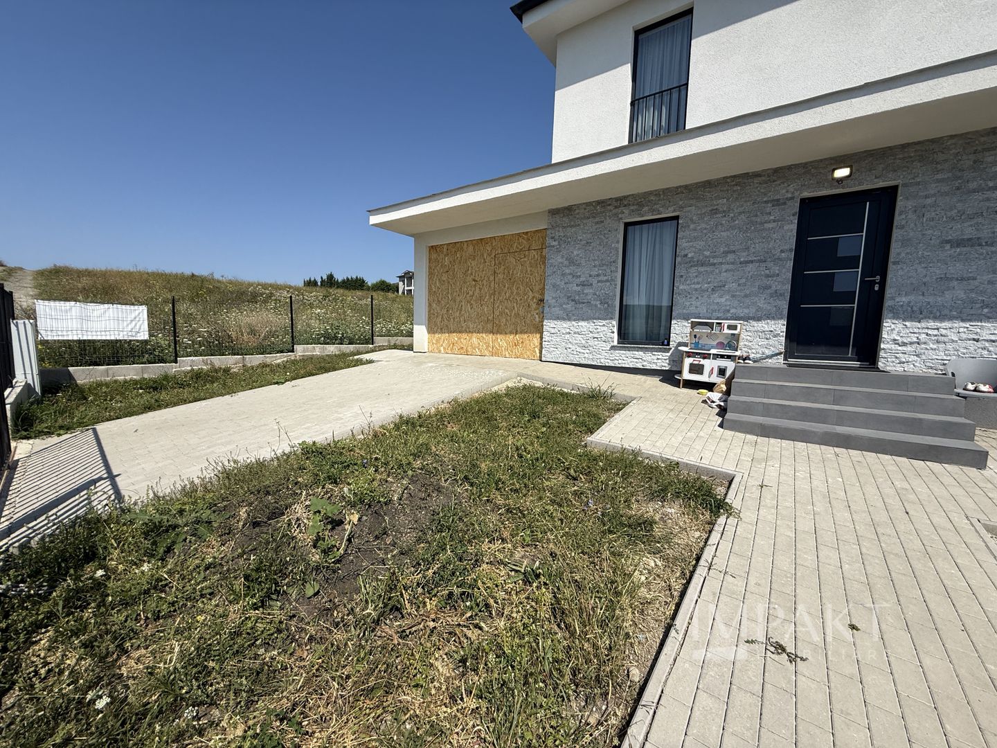 Casa indivuala intr-o zona linistita, în Chinteni! - Poză 15