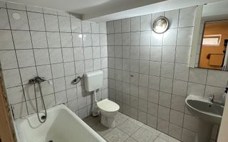 Apartament spatios 150 mp - Poză 15