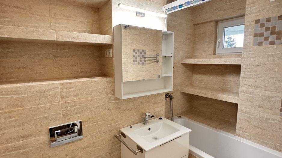 Apartament 3 camere, zonă centrală Oradea - Poză 11