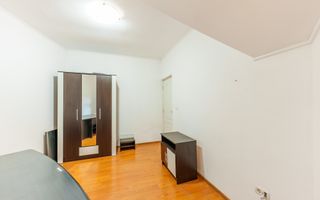 Apartament spațios, cu potențial multiplu, central - Poză 9