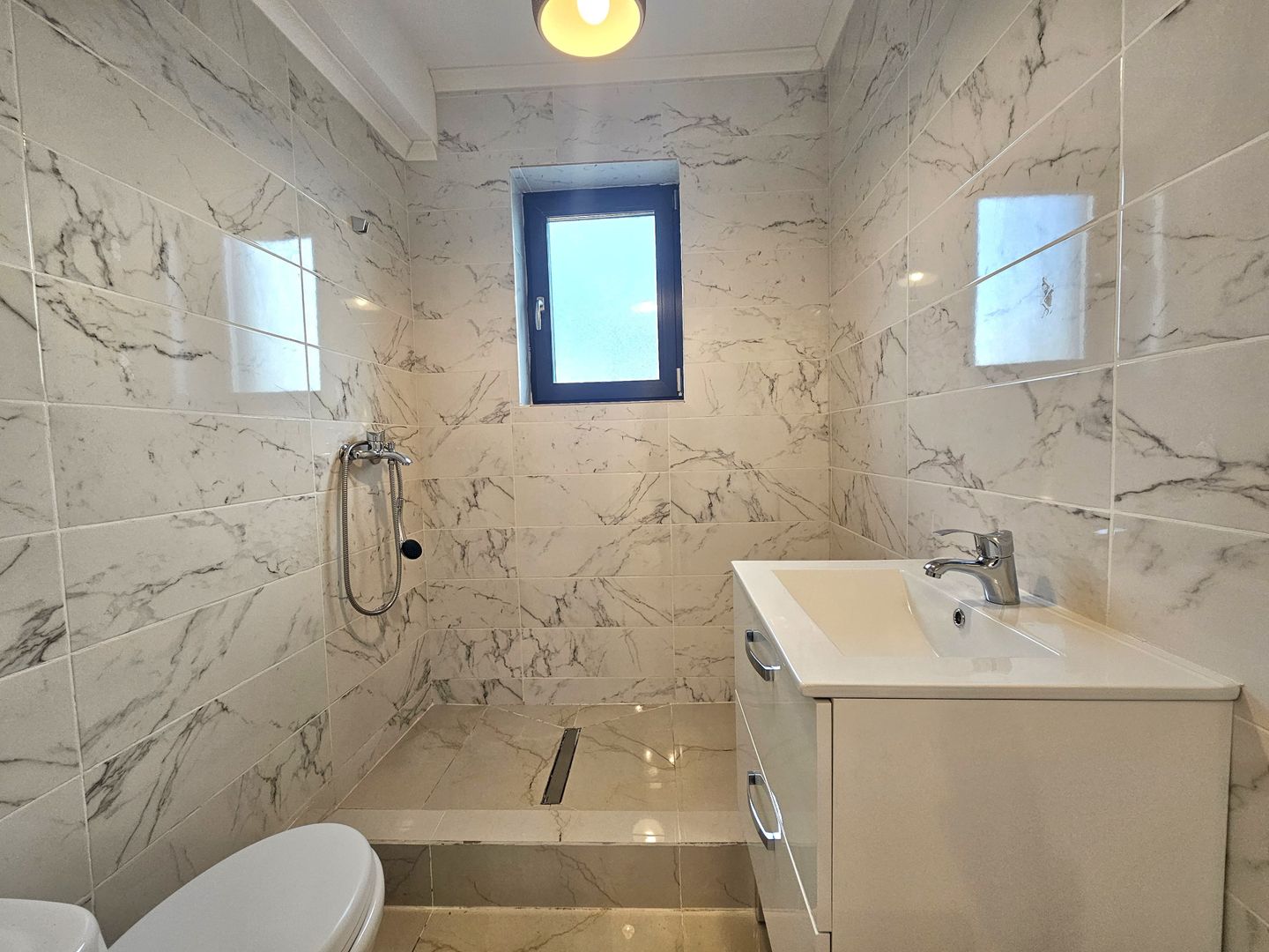 Apartament cu 3 camere de vanzare Ovidiu Constanta parcare inclusa - Poză 7
