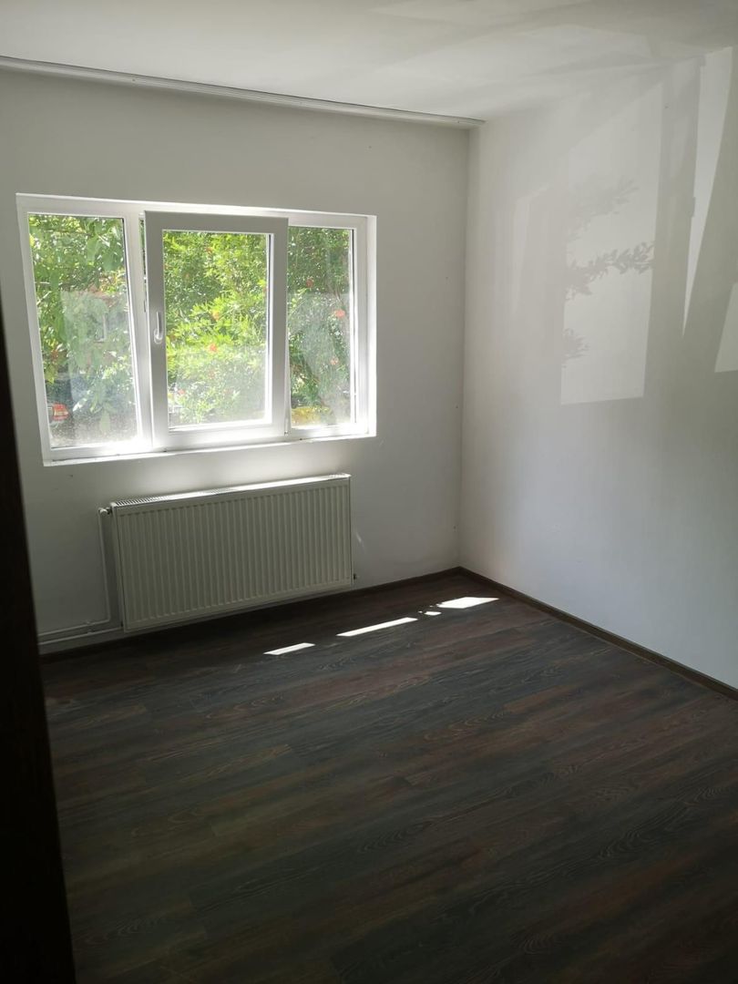 Apartament cu doua camere-zona Girocului - Poză 3
