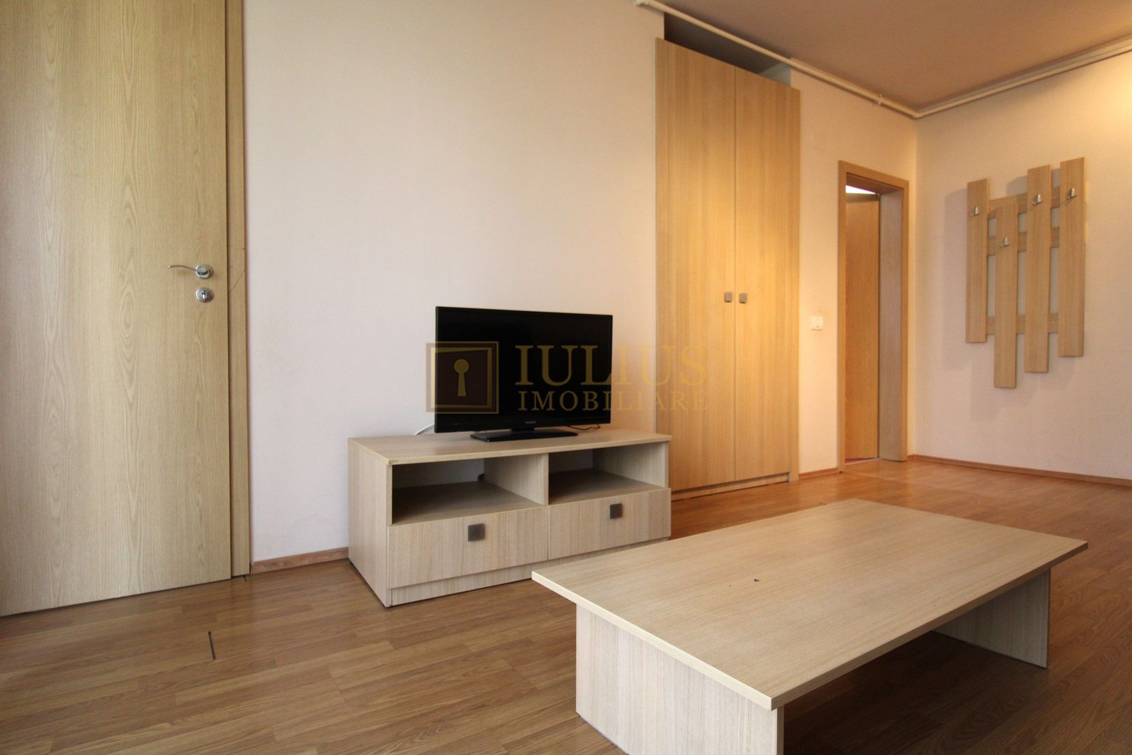 Centrala proprie, bucatarie inchisa si balcon spatios; posibilitate decontare - Poză 8