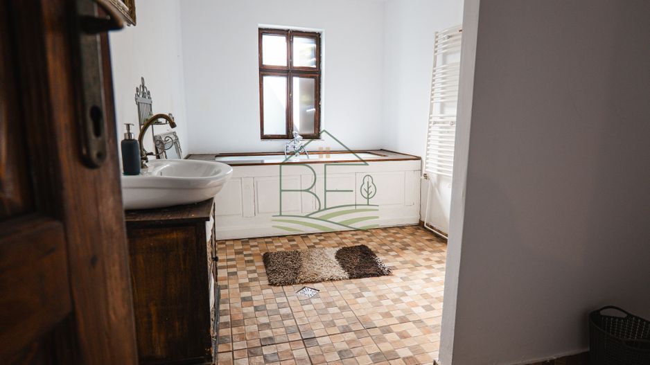 Un loc cu suflet, o poveste de continuat – Casa de vânzare în Centru - Poză 11