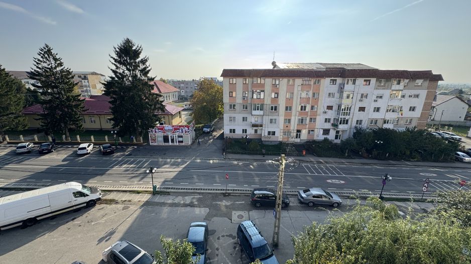 Apartament 3 camere 60 mp bloc 1980 central Filipesti de Padure! - Poză 23