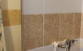 Închiriez garsoniera zona piața Niculina - Poză 3