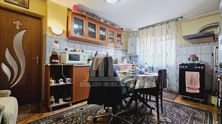 Apartament cu 3 camere Cetate, etajul 1 - Poză 2