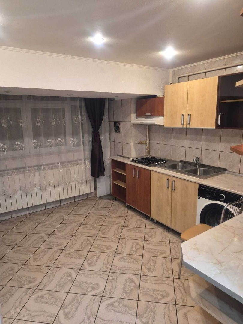 Apartament spațios cu 2 camere - Poză 1