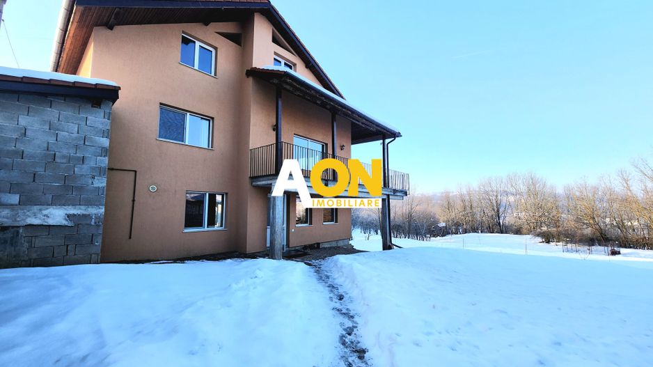 De vanzare casa 6 camere 8142 mp teren in Oarda de Sus - Poză 1