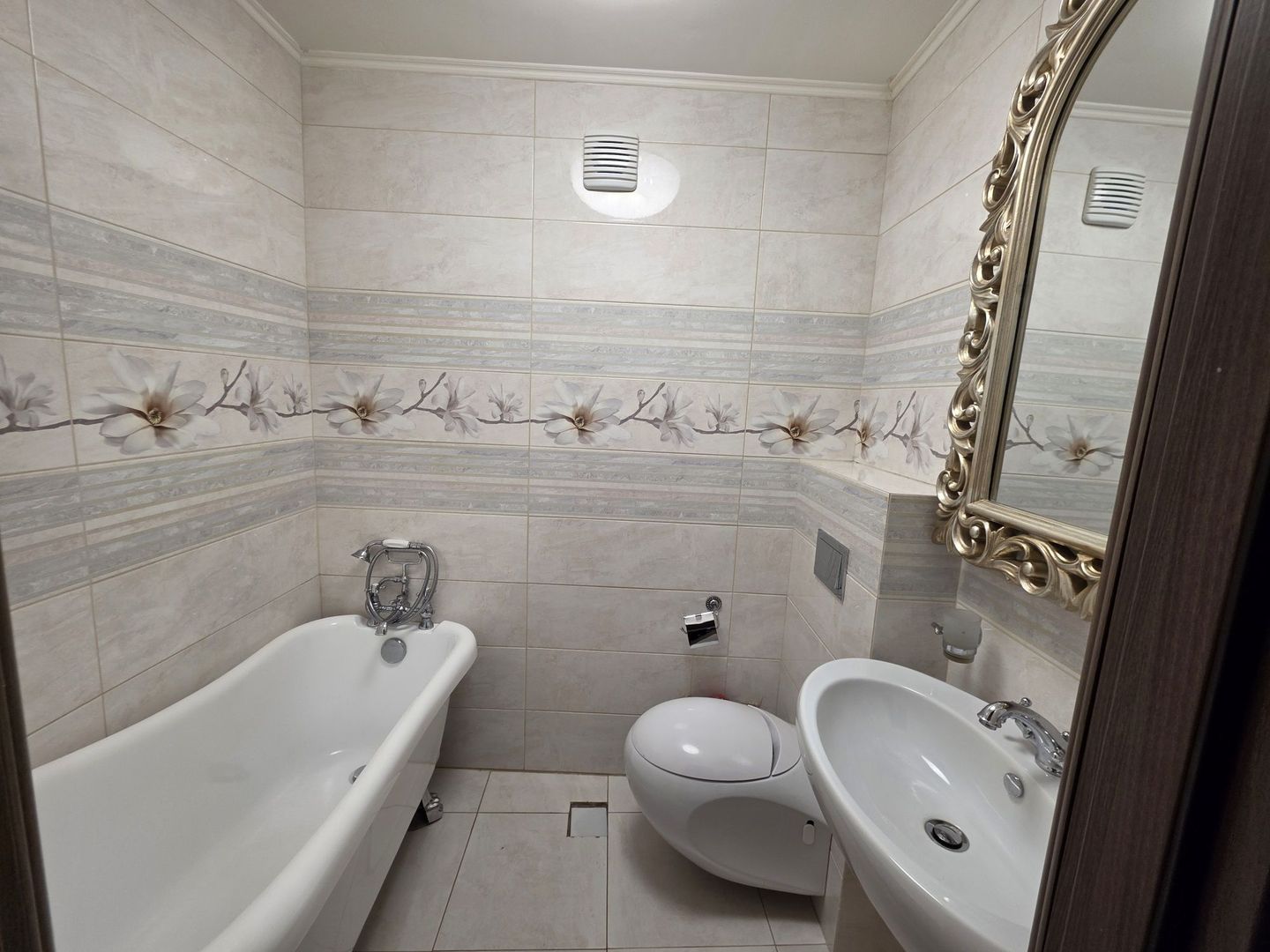 APARTAMENT 2 CAMERE COMPLET RENOVAT + BOXA / ZONA DRUMUL TABEREI - Poză 4