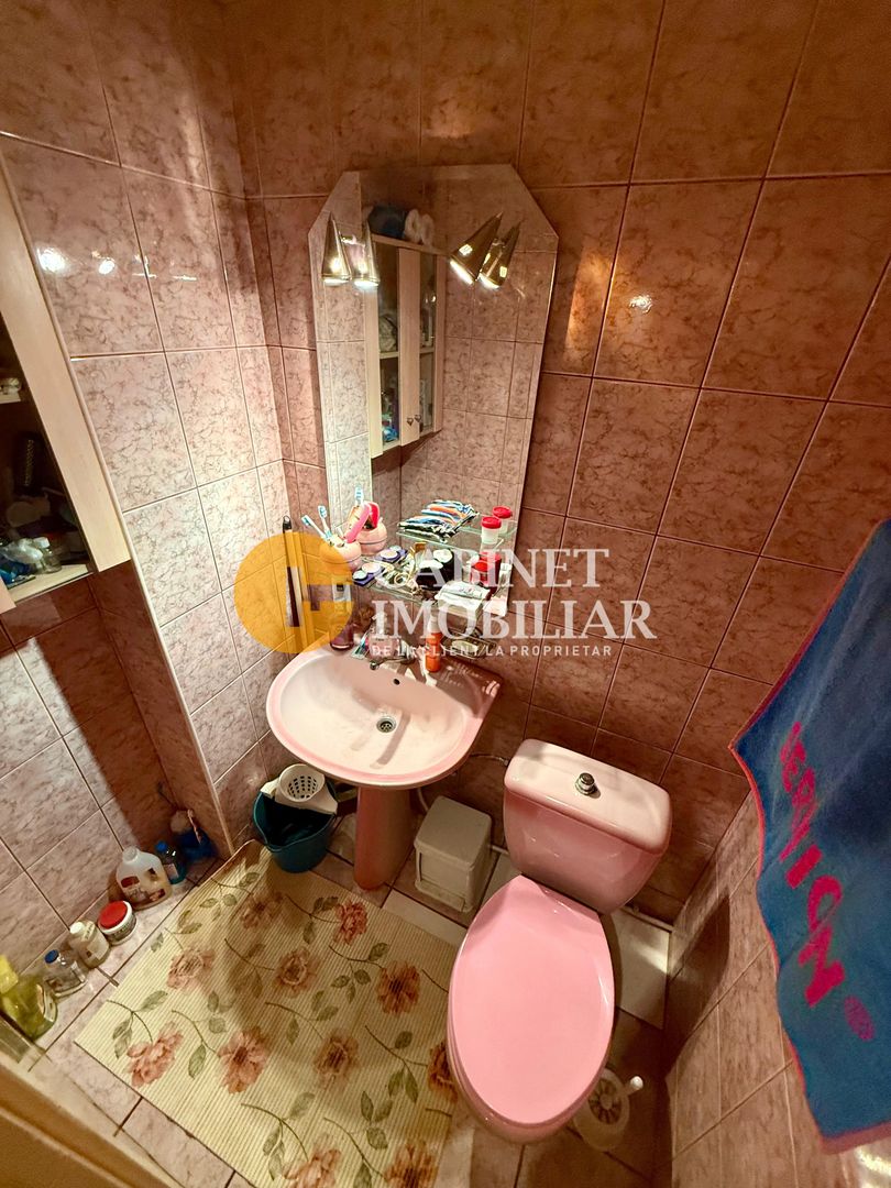 Apartament cu 3 Camere, 2 Bai - Etaj 3 - Zona Podu Ros - Poză 8