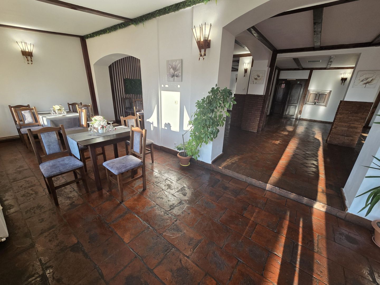 Restaurant 90 persoane+terasă 120 persoane,posibili asociere - Poză 16