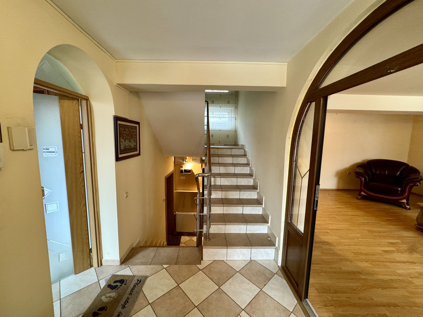 Casă individuală de vânzare în Săcele | Teren 781 mp | 3 Dormitoare - Poză 12