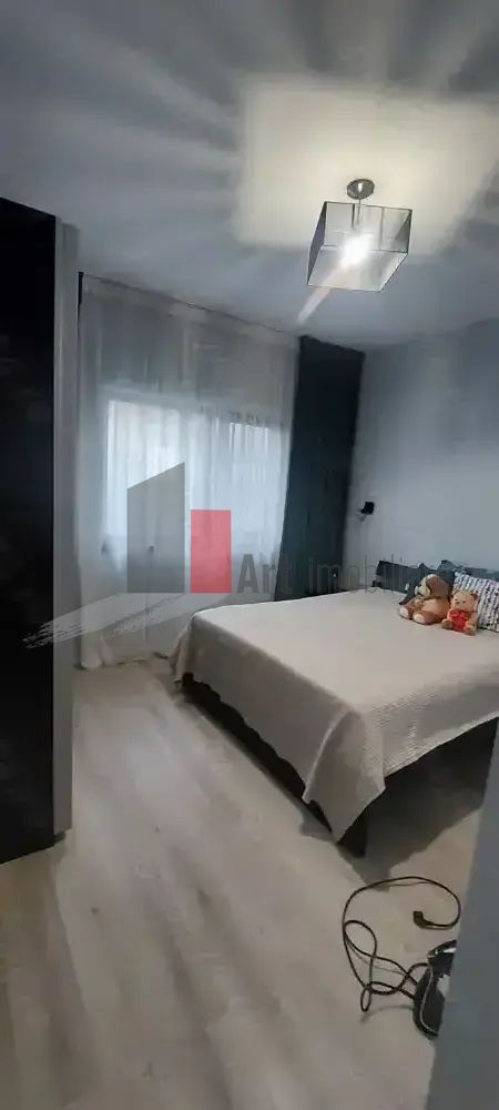 Vanzare casa individuală Domnești, 4 camere, toate utilitățile, teren 400 mp - Poză 4