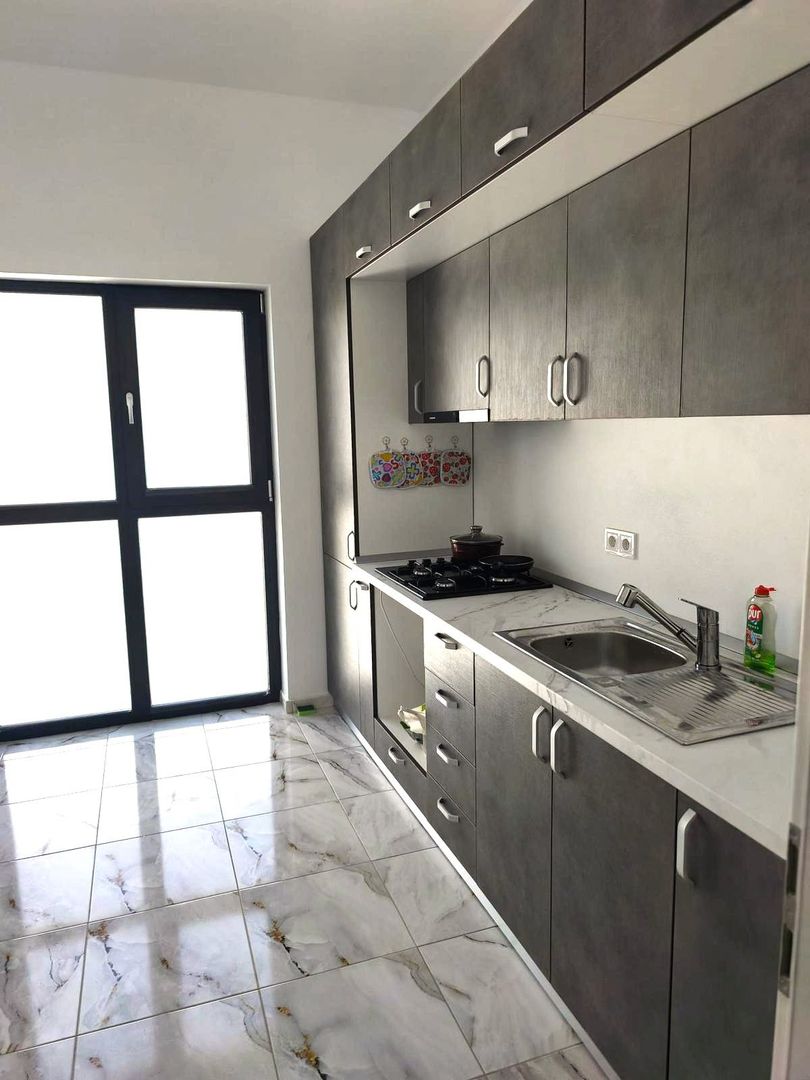 Locuință modernă, 2 camere decomandate, bloc tip vilă, Sânpetru - Poză 3