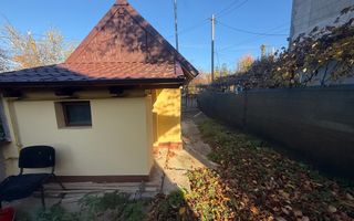 2 corpuri de Casă renovate + teren 125 mp Campina - Poză 5
