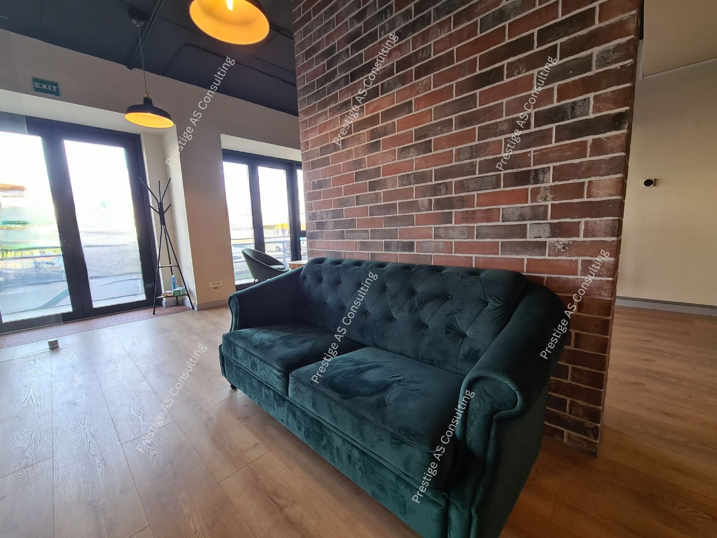 SAD - Spatiu comercial de 100 mp cu 4 locuri de parcare - Torontalului - Poză 2