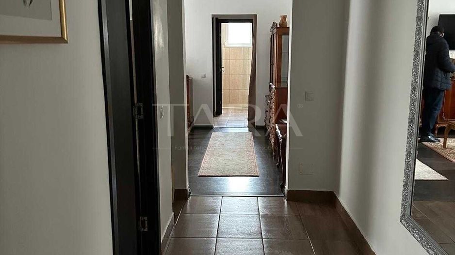 Apartament 3 camere, 69 mp utili, cu garaj – zona Facultatea de Litere - Poză 3