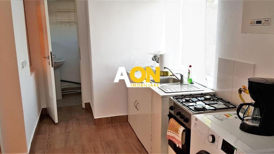 Casa de inchiriat, 2 camere, 250 mp teren, curte comuna, zona Centru - Poză 6