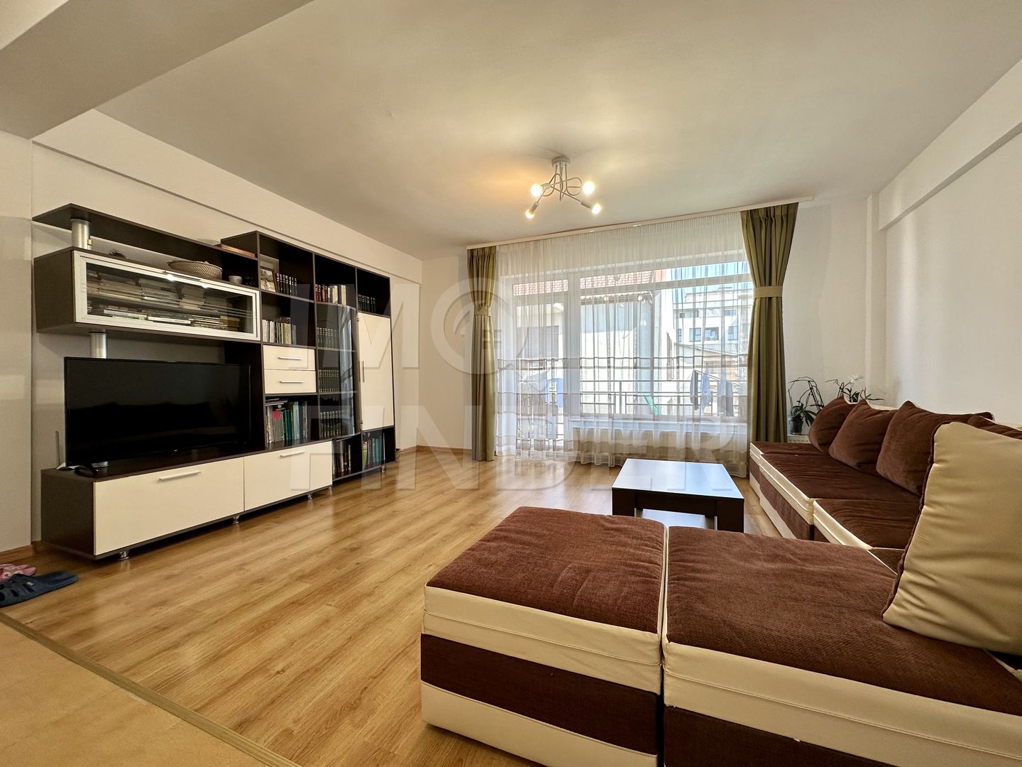 Vânzare 3 camere Buna Ziua, 84 mp, zona BT, garaj, 3 balcoane - Poză 1