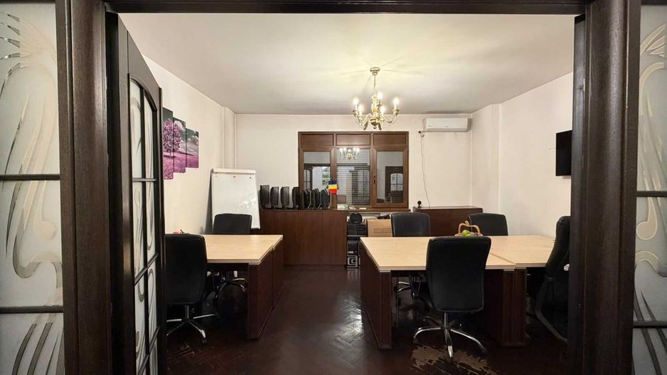 Apartament 3 camere, parter, Piața Romană – ideal locuință sau birou - Poză 1