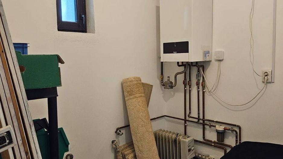 Casă generoasă în Periam județ Timiș - Poză 21