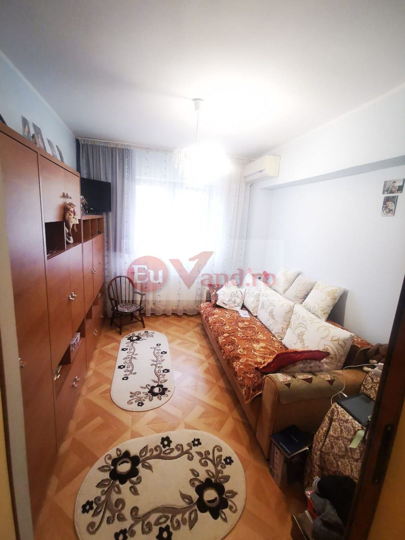 De vanzare apartament cu 3 camere Mazepa 1, BR-uri, etaj 4/10, 98.000 E - Poză 5