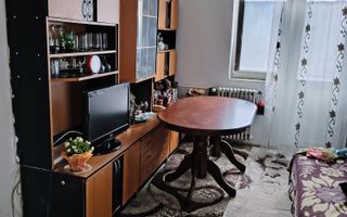 Apartament 3 camere zona Walter Maracineanu et 3/4 necesita renovare - Poză 3