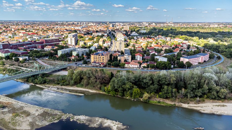 Proprietate rară pe Malul Mureșului confort, intimitate și spațiu - Poză 23