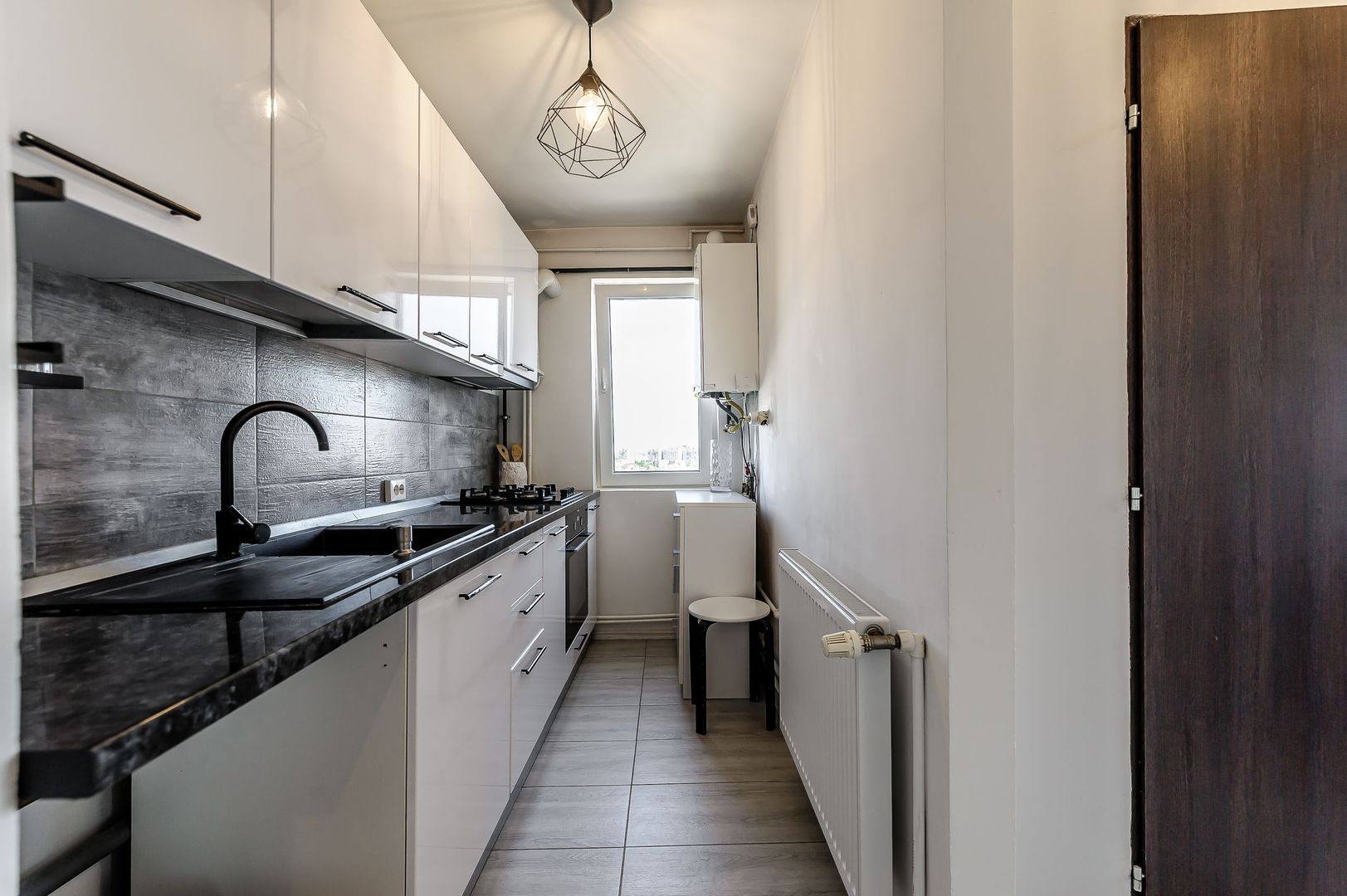 VANDUT! Apartament decomandat 3 camere - Vlaicu - Complet Renovat - Poză 4