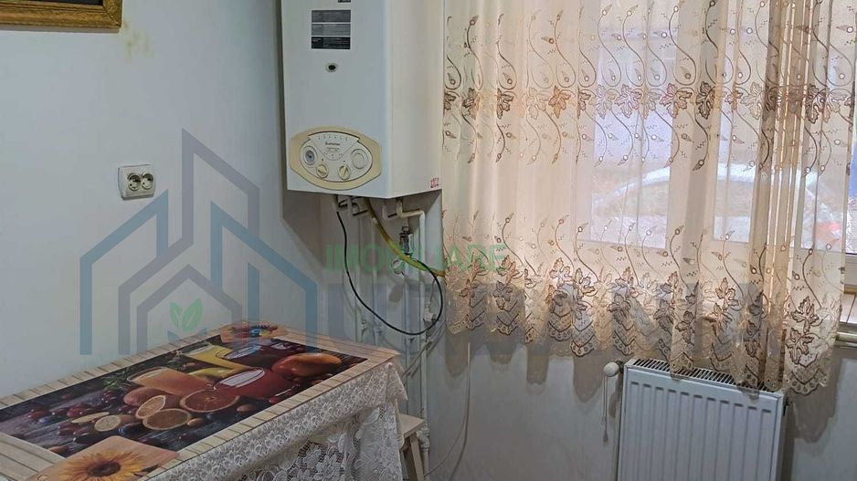 OCAZIE!Vand apart 2 camere D,50mpla Parter CU GRADINA in Galata ap de LIDL - Poză 5