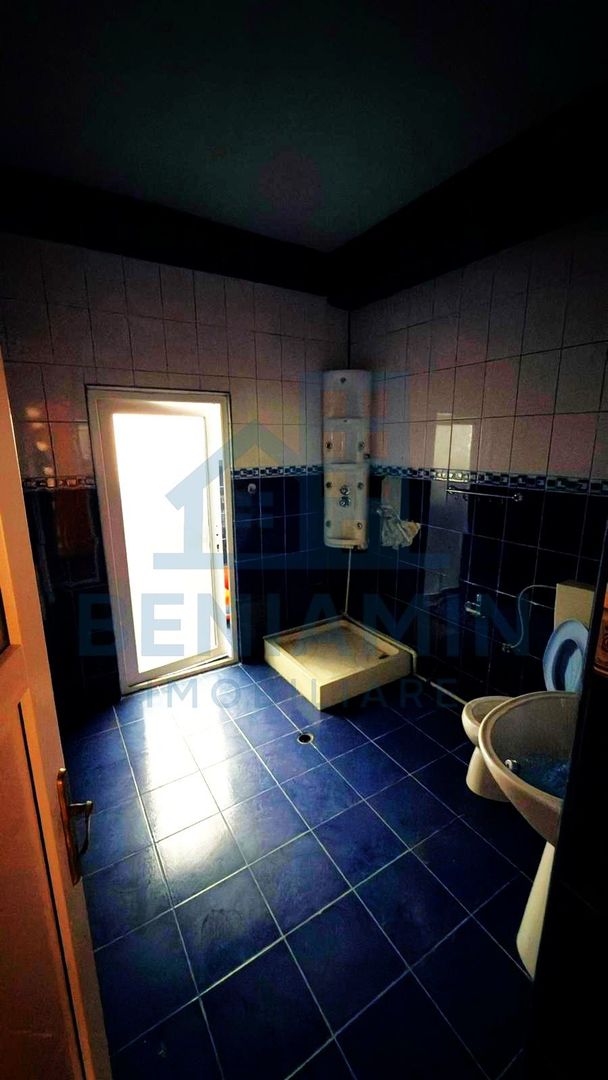 Vila P+2 Alexandru Cel Bun cu doua etaje si curte proprie - Poză 6