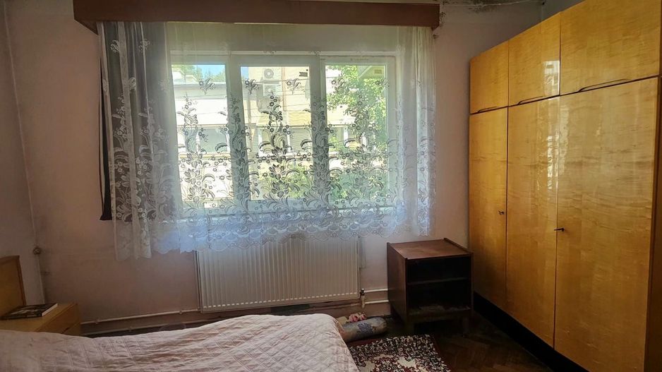 De vanzare  -  Casa P+1E - Alea Trandafirilor - 220.000 euro - Poză 6