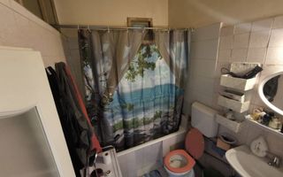 Apartament cu pivniță, mansardă și teren în curte comună. Central Cluj - Poză 8