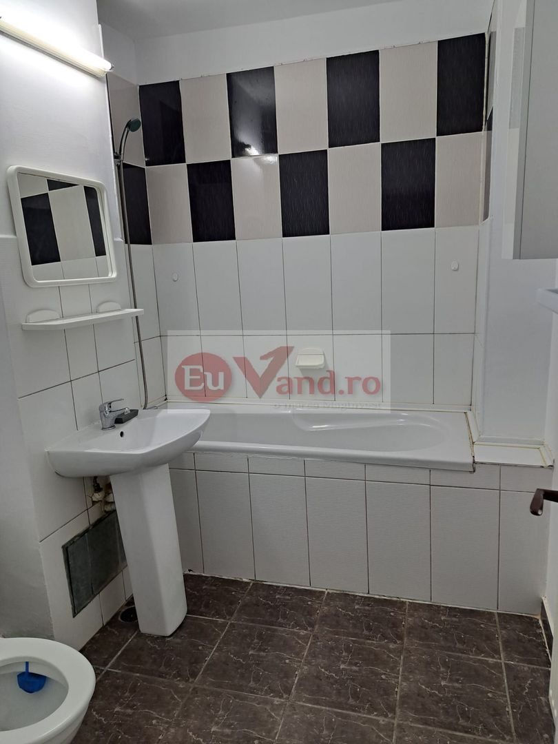 De inchiriat - apartament cu o camera, Gara, mobilat si utilat - 300 euro - Poză 6