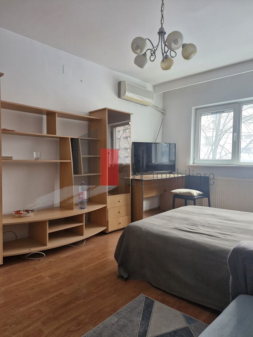 Apartament 3 camere Crangasi - Poză 1