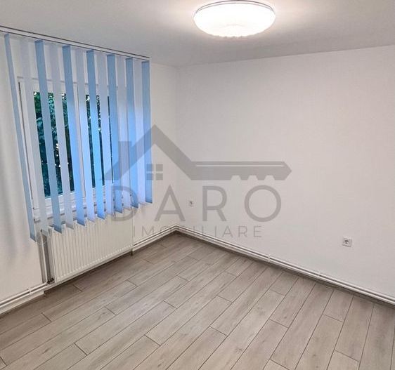Vand apartament cu 3 camere - Poză 7