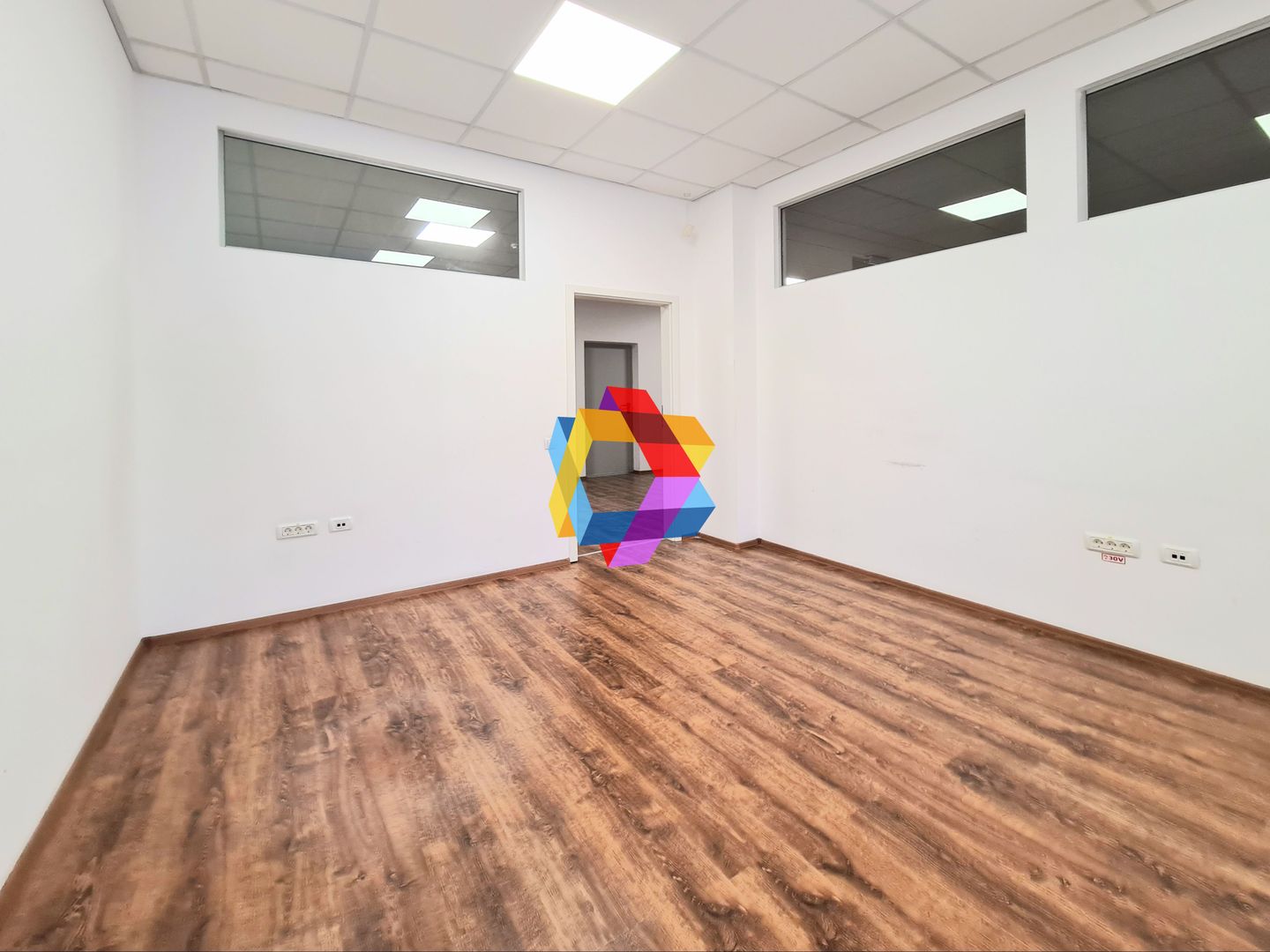 Spatiu birouri de închiriat Brasov - 220 mp # spatii-comerciale-brasov.ro - Poză 8