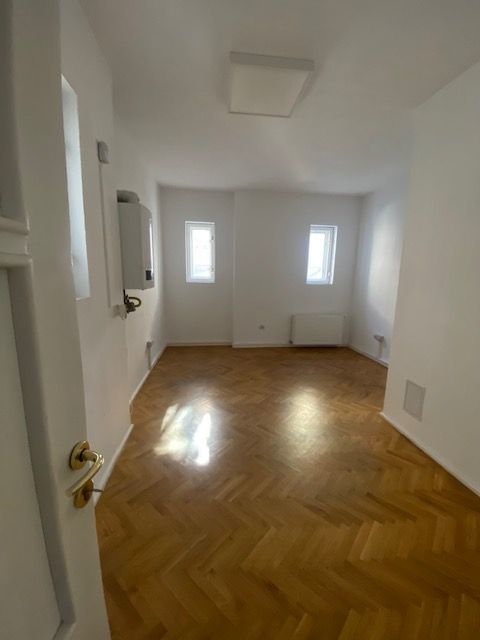 Spatiu de birou zona centrală - Poză 10