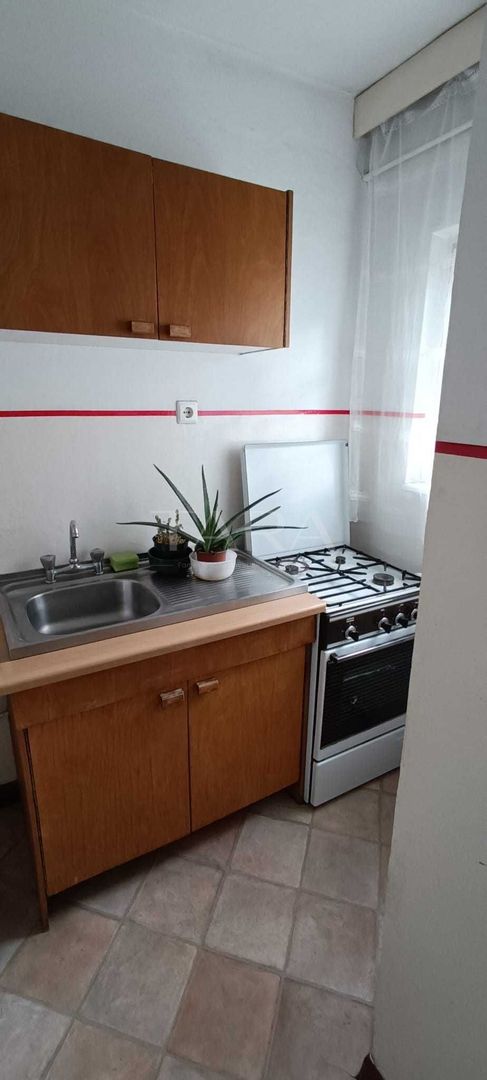 Garsonieră Zorilor,  zona UMF – ideală pentru locuit sau investiție - Poză 1